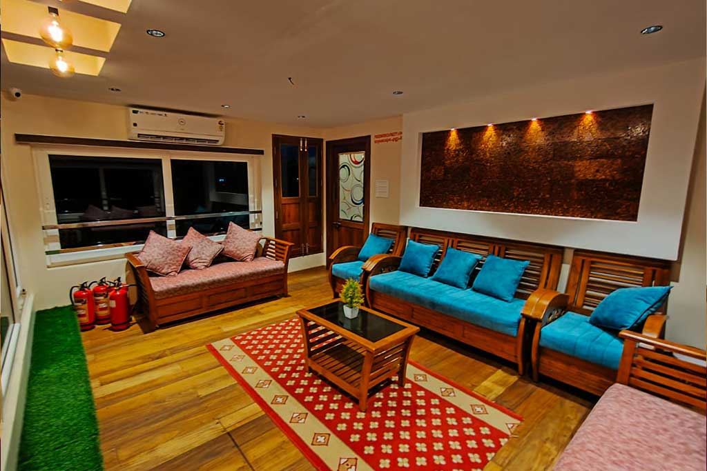 Lakeshore Rooms